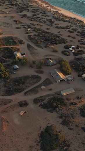 This is your sign to book a station stay🤠🚙 Credit: Australia's Golden Outback | RAC WA