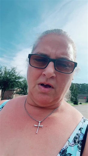 Lisa Sampson (@lisasampson08)’s videos with original sound - Lisa Sampson