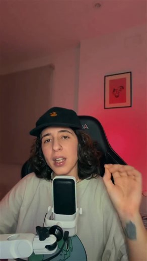 Devch • Java Backend☕️ • Programación on Instagram: "⚡ Event-Driven Architecture: ¿La clave para que tu backend deje de colapsar? El secreto de los sistemas escalables está en los eventos. Aprende a desacoplar componentes y ganar rendimiento sin complicarte la vida. 💻 En este video: 🔹 Qué es Event-Driven Architecture 🔹 Ventajas frente a arquitecturas monolíticas 🔹 Cómo implementar flujos de eventos simples 📌 Perfecto si trabajas con: ✅ Microservicios ✅ Sistemas distribuidos ✅ Java, Node.js 