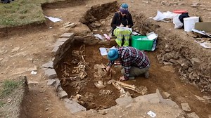 'Incredibly rare' 5,000-year-old tomb, human remains found in Scotland