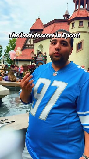 This is one of my fave desserts in Epcot! #epcot #epcotfoodandwinefestival #epcotfoodie Disney Parks Walt Disney World | Miss Little Adventurous