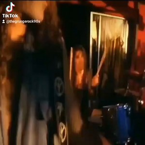 𝕎𝕖 𝔻𝕚𝕖 𝕃𝕚𝕜𝕖 𝕋𝕖𝕖𝕟 𝕊𝕡𝕚𝕣𝕚𝕥 ツ COMPLETE VIDEO: youtube.com/watch?v=w-IHWpMlI8s Follow 𝗥𝗶𝘀𝗰𝘂𝗶𝘁 📺: www.youtube.com/@RiscuitTV | Grunge Rock 90's