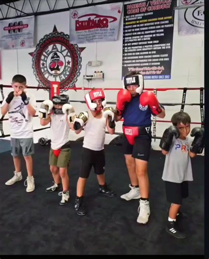 Pee Wee and Junior JOs Sparring. All looking good and ready to compete! Pee Wees ages 5-8 / Junior JOs ages 9-12 . @heavyhittersboxing @usaboxingmetro @vargas_boxing | Heavy hitters boxing Gym