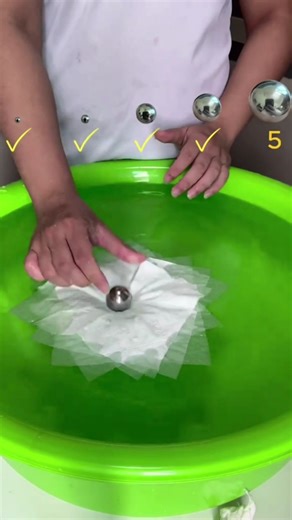 Tissue Paper vs Baoding Balls #braintest #puzzlegame #asmr #relaxing #vision