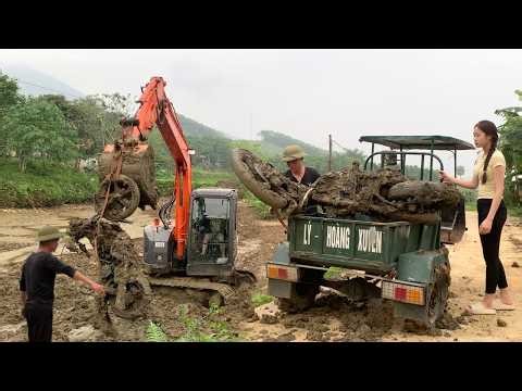 A discovery at the bottom of the lake reveals a Honda motorcycle buried for many years.