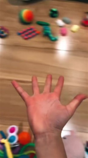 Fidget Trading with my sister! 🤩#fidgets #fidgettradingwithmysister #fidgettrading #fidgettok #fyp: