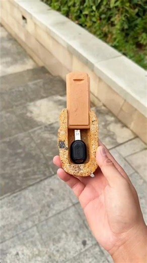 Smart Father’s Secret Trick – Key in a Stone! No One Can Steal 😲