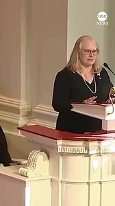 During her mother’s funeral, Amy Carter, daughter of Rosalynn Carter and former Pres. Jimmy Carter, shared a letter her father wrote to his bride 75 years ago. May we all find everlasting love and cherish the moments with our loved ones. Repost (Holly Robinson Peete) 💔💔💔🙏🏾🙏🏾Amy Carter, daughter of Rosalynn Carter and former Pres. Jimmy Carter, addressed mourners at the memorial service for her mother, the former first lady. She read a letter Jimmy wrote to Rosalynn 75 years ago while he w