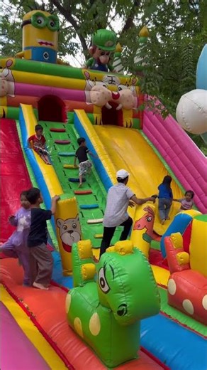 Yuk manjat dan perosotan rumah balon pororo dan Mr Mario eh diomelin ayah 😂🤣🤩