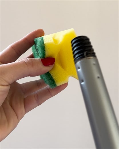 48K views · 44 reactions | Can't reach a high ceiling? Here's the trick #Cleaning #Hacks #DIY | Genius Club | Facebook