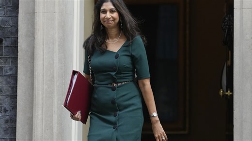 UK inquiry: Migrants awaiting deportation are kept 'in prison-like' conditions at a detention center