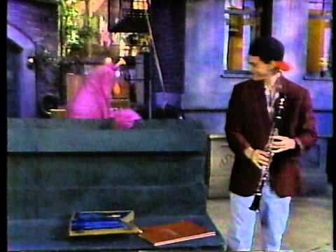 Classic Sesame Street - 2 clips from episode 2749