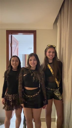 Explore Porto's Black and Yellow Festas 2025