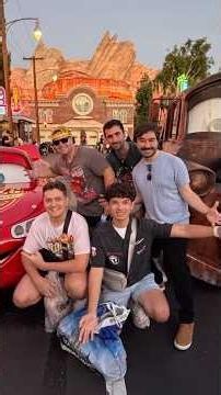 Singing Sh-Boom live at Cars Land for Cars 20 years!