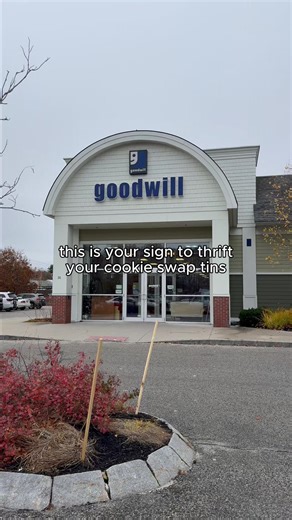 Level up your cookie swap with thrifted tins. They’re affordable, eco-friendly and much cuter than tupperware. | Blue a Goodwill Boutique of Washington