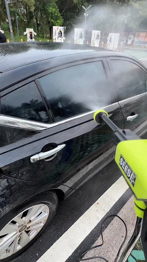 This is how you should dry your car in 2025 ✅👍 Towels will just scratch your car and leave water spots #jetblower #turbojetblower #blower #cardetailing #carcleaning #carfinds #usefulfinds #detailing #carwash #explore #reels | Shopaholicc