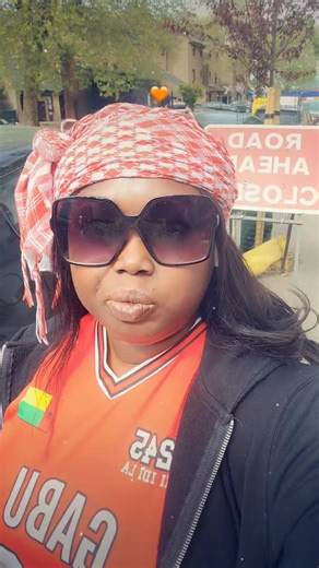 Povo Guinenses ku fala imagems na 4 cantos de mundo, que mostra de cuma capote capote. General do Povo U.S.E 🇬🇼 dadja capote capote na todo lado de mundo.🌍🇬🇼✊️👏✔️💯❤️❤️ @destacar #excellenceree #fypシ゚viralシ #excellencereel #sonitabebebalde #guineuk #foryouシ #By #titinasillaofficial | Titina Silla Do Povo