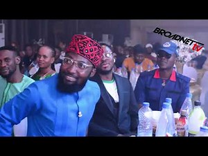 MC REMOTE COMEDY NA CRUZE