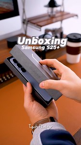 1.7K views · 17 reactions | Galaxy S25 Ultra Unboxing ✨ Aaj maine Samsung Galaxy S25 Ultra unbox kiya  Screen guard aur back cover lagakar full protection setup complete ✅ End tak dekho  #GalaxyS25Ultra #SamsungUnboxing #Samsung #UnboxingShorts #TechShorts #MobileUnboxing #Shorts #NewPhone #Unboxing #SamsungGalaxy #Unboxing #Smartphone #Android #PhoneShorts #TechIndia #HindiTech #ViralShorts | Tech Baizer | Facebook