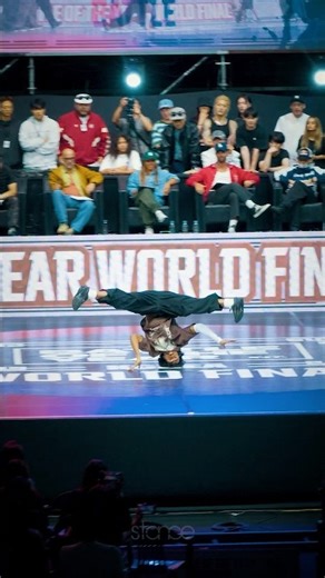 Best of 2025 when Lee intro made a statement across the stage! 😮‍💨🔥