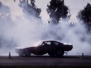 63K views · 1.5K reactions | In 1970 funny car burnouts were SMOKY! Smoke out the back, smoke out the windows, smoke enveloping the entire car as it rolled to a stop! Tire compounds 50 years ago were much different than today and were responsible for the totally wild smoke displays that drove the crowds insane! 朗浪 | SkidMark Productions Drag Video | Facebook
