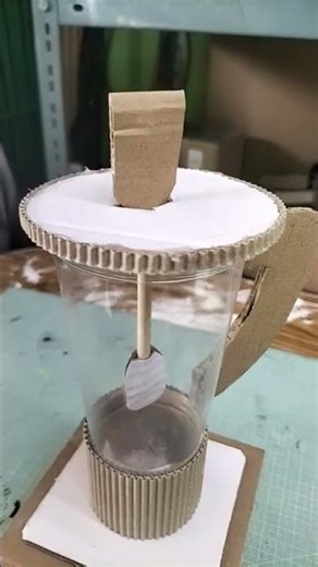 Here it is, guys, a miniature blender made from cardboard toys, very similar to the real thing.