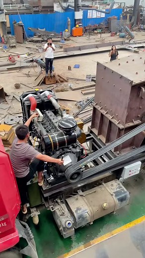 How does a vehicle-mounted mobile crusher work? | BTMA Mining Machine