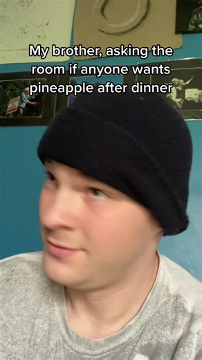 Pro-tip, don’t do this. #why_does_this_not_work #pineapple