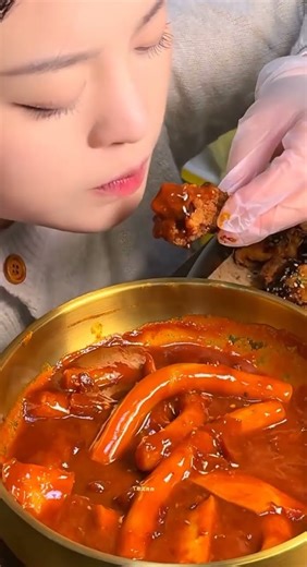 🔥韩式鱼饼年糕＋炸鸡！这口也太上头了吧🤤💥#mukbang #asmr #shorts #youtube #shots #short #food #foodie