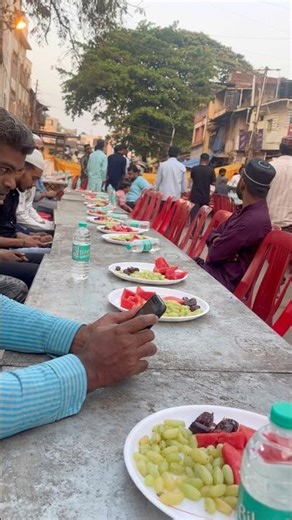 Ramadan Iftar Feast 😋 | So Many People Ready to Eat #shorts