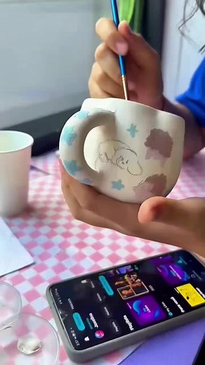 Pinta tu Taza en Rooster Caffee: Una Tarde Creativa
