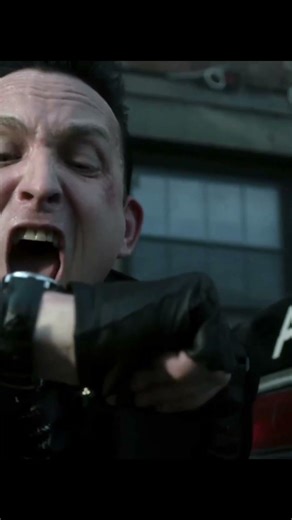 Spread The Word #gotham #gothamknights #gothamcity #dc #series #word #army #fire #distraction #blind