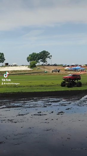 147K views · 3.6K reactions | Happy Friday !!! #mudtruck #mud #trucks #muddinglife #horsepower #reelsfypシfb #trucksdaily | No Limit Images | Facebook