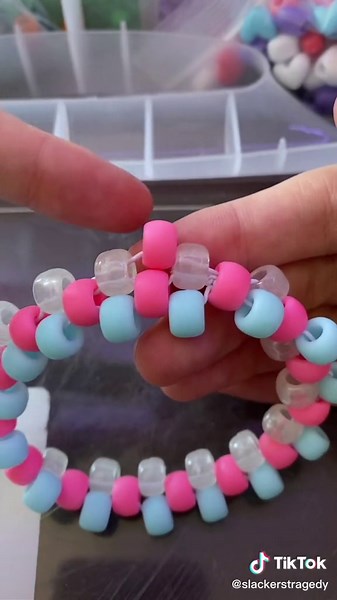 DIY Kandi Tutorial: Mini Pride Flag Cuff