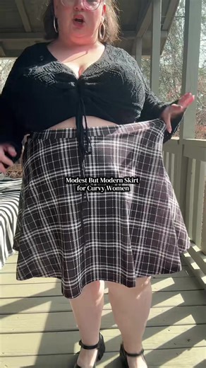 Stylish Skirt with Built-In Shorts for Curvy Women