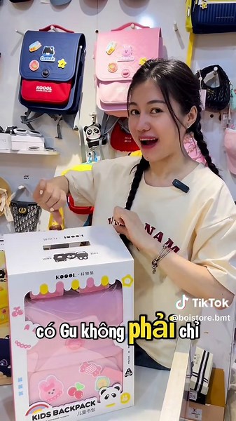 “Balo silicon – sạch, xịn, mịn… đi học mà tưởng đang đi fashion week!”