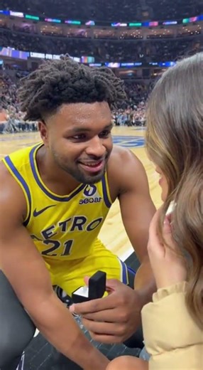 UNFORGETTABLE BASKETBALL PROPOSAL! 💍🏀 He Dropped to One Knee in a Packed Arena | Crowd Goes WILD!