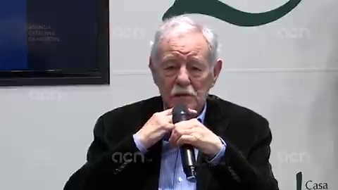 El Sr. Mendoza deu ser un gran escriptor, però un pèssim lector. Si fos així, sabria que el drac no és un animal, en ser una llegenda, difícilment es pot interpretar de quina espècie es tracta.També hauria de saber que Sant Jordi, més enllà de la llegenda, és el patró de Catalunya. I això és, probablement, el que li remou les seves vísceres supremacistes.Fora bo dir que la diada de Sant Jordi no es va crear per comerciar. En canvi, el Dia del Llibre sí que es va impulsar perquè els escriptors ti