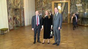 Opernstar Anna Netrebko ist ab sofort Kammersängerin! Den Berufstitel bekam sie heute in der Wiener Staatsoper verliehen: | W24 - Das Stadtfernsehen