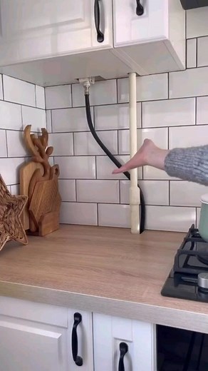 What's your opinion for this ... best way to hide your IGL pipe.. which look ugly in your kitchen... for new modular kitchen we can hide pipe behind the base box.. Follow @adityainteriorera for more # #interiordesign #interiordesigner #modularkitchen #kitchendesign #instagram #reelsinstagram #explorepage #reels #adityainteriorera #art #HomeRenovation #photography #architecture | Aditya Interior Era