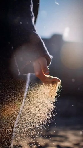 Exploring Textures of Skin in Water-Enhanced Close-Ups