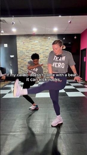 LET ’EM KNOW 👉 your workout can look like this. #dance #cardio