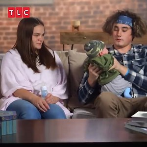 17-year-old, Kylen, gives birth as her boyfriend gets KICKED OUT of the hospital!🏥😫 #Unexpected | TLC UK