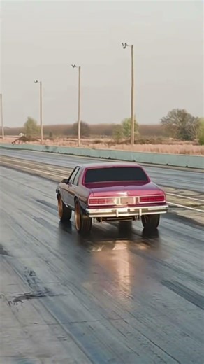 Box Chevy vs donk in a race #bigrimracing #donk #boxchevy #builtnotbought