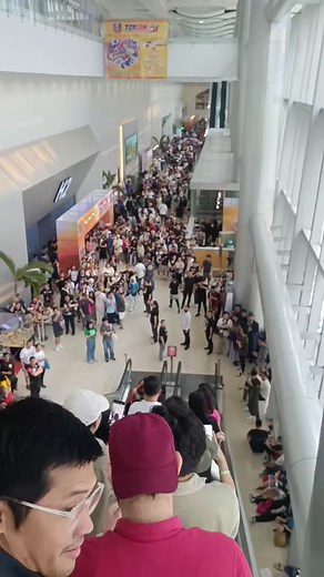 7.3K views · 38 reactions | Entourage feels with Alodia Gosiengfiao. My second Toycon with Alodia.  Almost dropped my phone when heard I the Prince De Guzman Transformations team shouting my name hahaha. Glad to see you guys again!!! 﫰 | JAO | Facebook