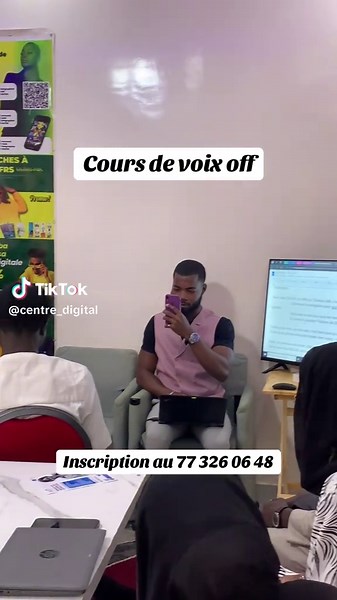 Formation Professionnelle en Voix Off pour Jeunes Talents