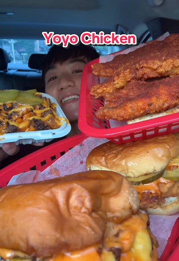 Delicious Fried Chicken & Smashburgers at Yoyo Chicken