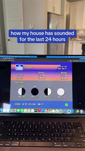 who else is enjoying RetroCast now? let us know your thoughts 💙🎶🎷 #retro #nostalgia #90s #fyp #weatherchannel