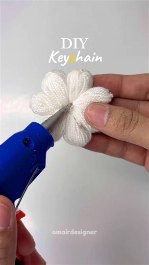How to make DIY yarn flower tutorial for beginners #flowercraft #diycrafts #craftyideas #amigurumi