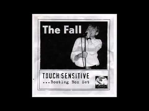 2-1-The Fall-Live-TheJoke-Crocodile Cafe, Seattle, USA. 20th November 2001